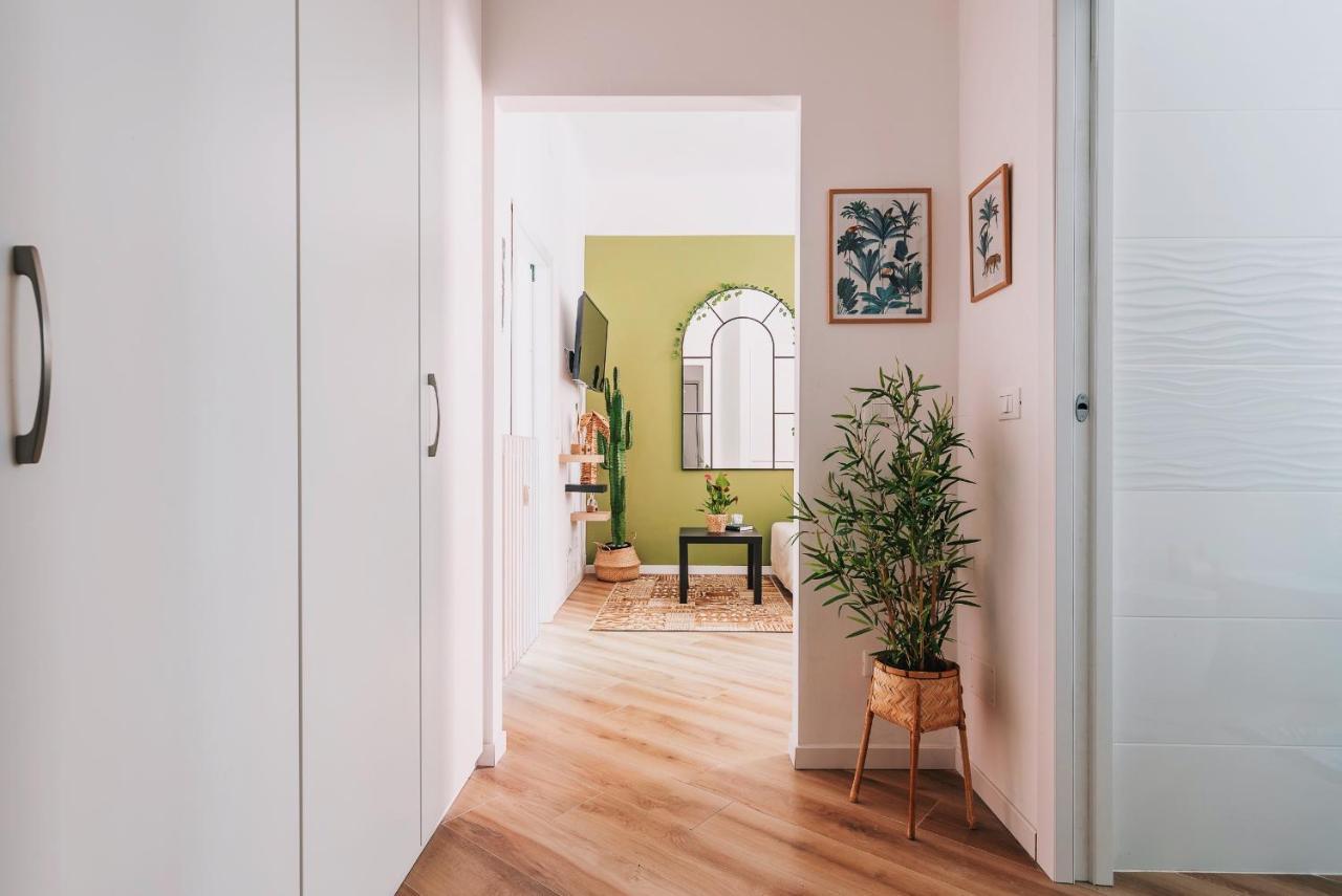 New Jungle & Charming Flat - Zona De Angeli Apartment Milan Luaran gambar